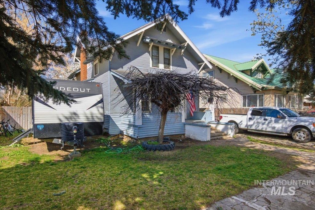 Photo of 1434 Miller Avenue, Burley, ID 83318 (MLS # 98980299)