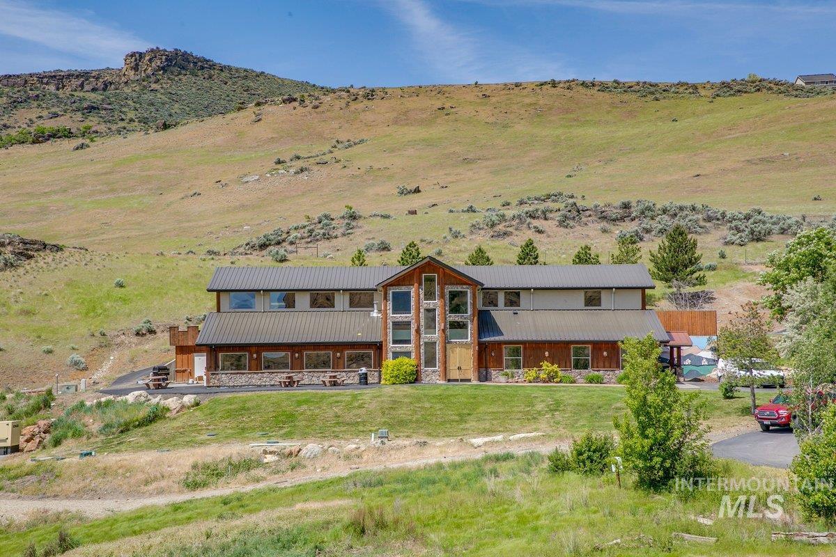 5001 Cherry Gulch Lane