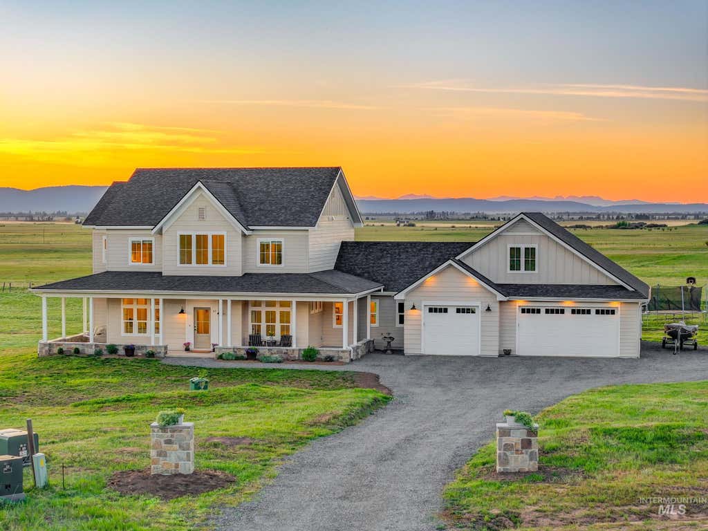Photo of 97 Chisum Dr, Donnelly, ID 83615 (MLS # 98986806)