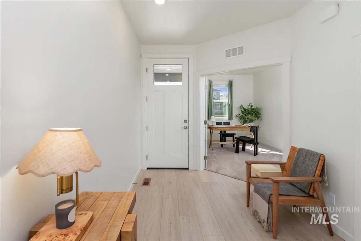 4320 S Graycliff