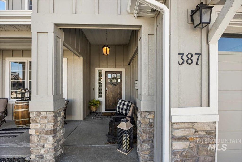 Photo of 387 Fox Lantern Ct, Middleton, ID 83644 (MLS # 98973226)