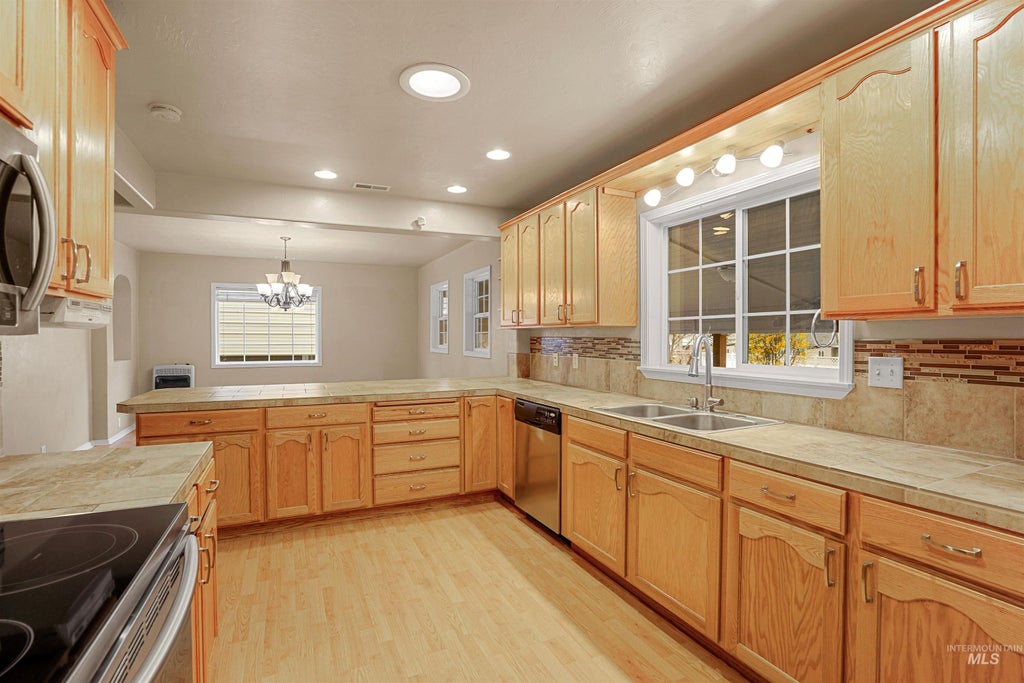 Photo of 720 E Main Street, Jerome, ID 83338 (MLS # 99003248)