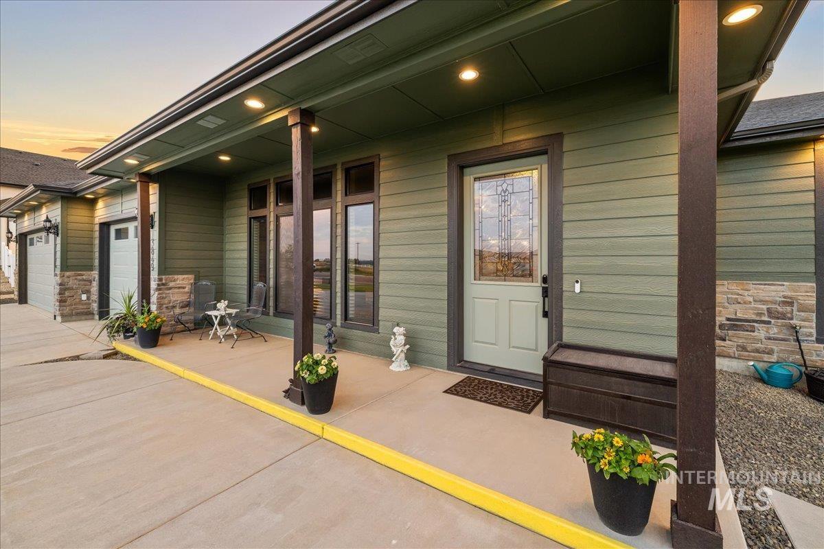 13849 Table Rock Ave.