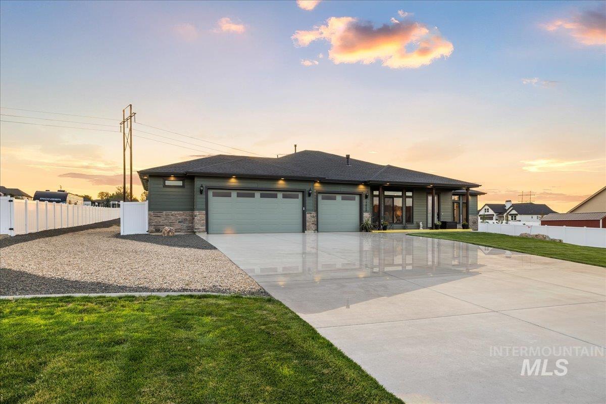 13849 Table Rock Ave.