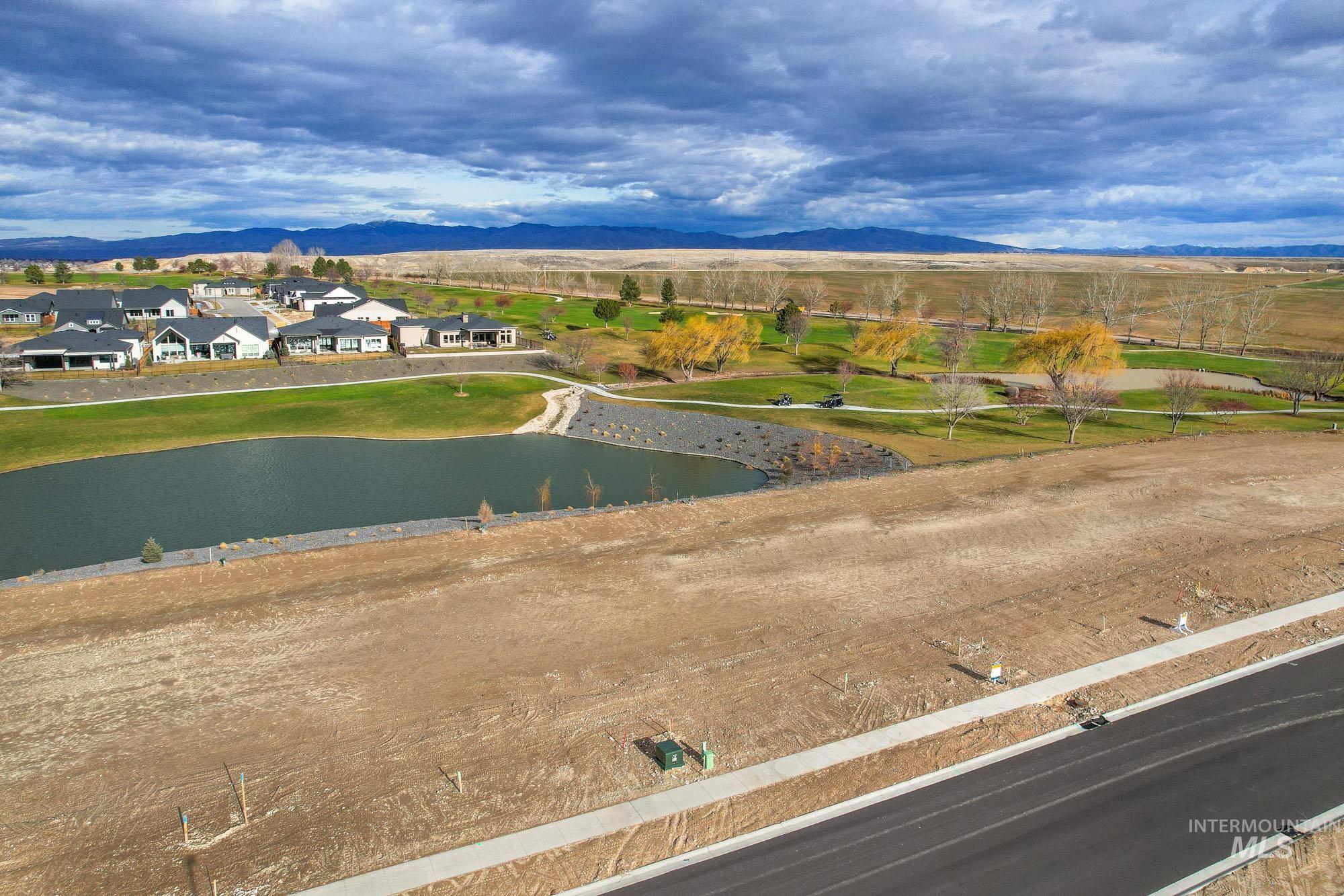Bird's eye view of a water and mountain view
