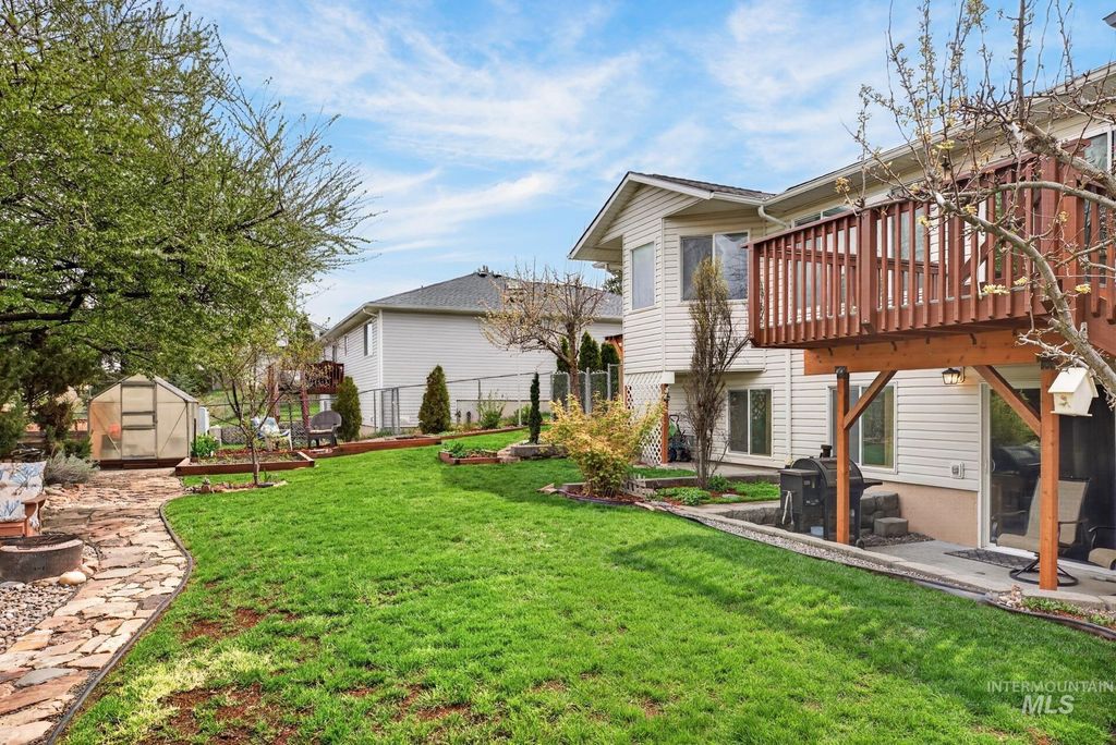 Photo of 436 Gambels Lane, Moscow, ID 83843 (MLS # 98983097)