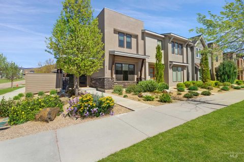 Photo of 4210 E Parkcenter Boulevard, Boise, ID 83716 (MLS # 98966688)