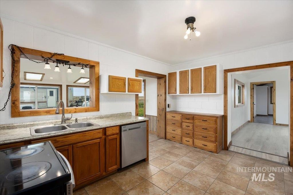 Photo of 57 E 5400, Hagerman, ID 83332 (MLS # 98977101)