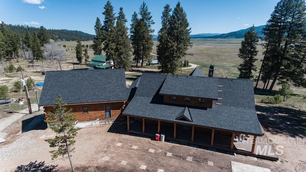 Photo of 31 Bacon Creek Rd, Cascade, ID 83611 (MLS # 98982973)