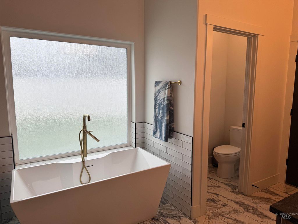 Photo of 2960 Evening Sun Drive, Twin Falls, ID 83301 (MLS # 98965890)