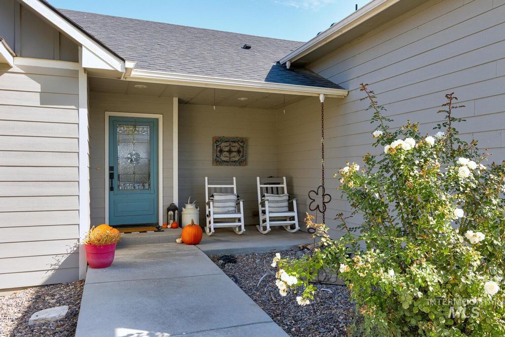 Photo of 540 Morning Dove Way, Marsing, ID 83639 (MLS # 98965084)
