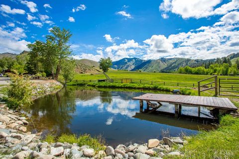 Photo of 9 Little 4th Of July Creek, Salmon, ID 83467 (MLS # 98949063)