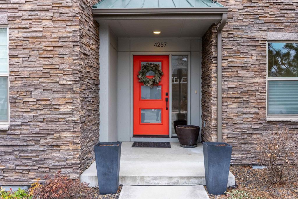 Photo of 4257 N Hardtail Lane, Garden City, ID 83714 (MLS # 98978580)