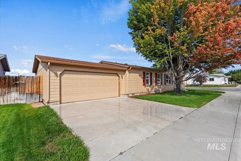 Photo of 1331 S American Ave, Emmett, ID 83617 (MLS # 98960739)