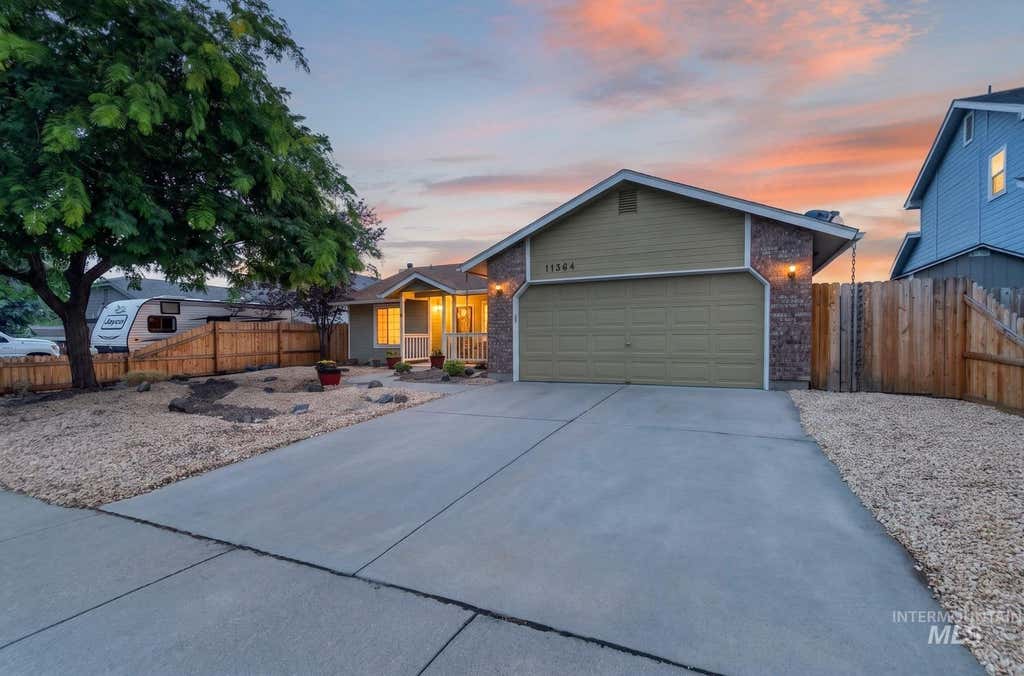 Photo of 11854 W Silver City Ct, Boise, ID 83713 (MLS # 98996677)