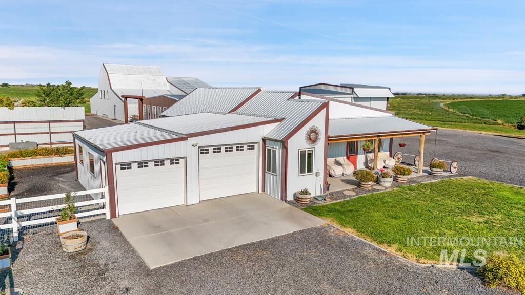 Photo of 2530 E 4000 N, Filer, ID 83328 (MLS # 98978927)