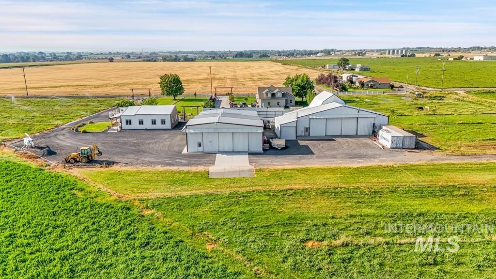 Photo of 2530 E 4000 N, Filer, ID 83328 (MLS # 98978927)