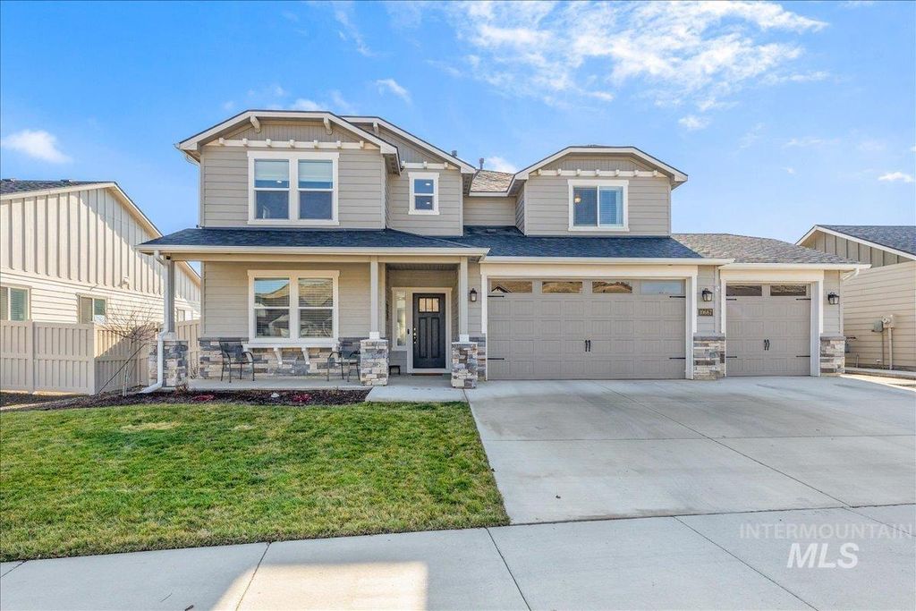Photo of 10667 W Royal Fern Ct, Star, ID 83669 (MLS # 98973947)