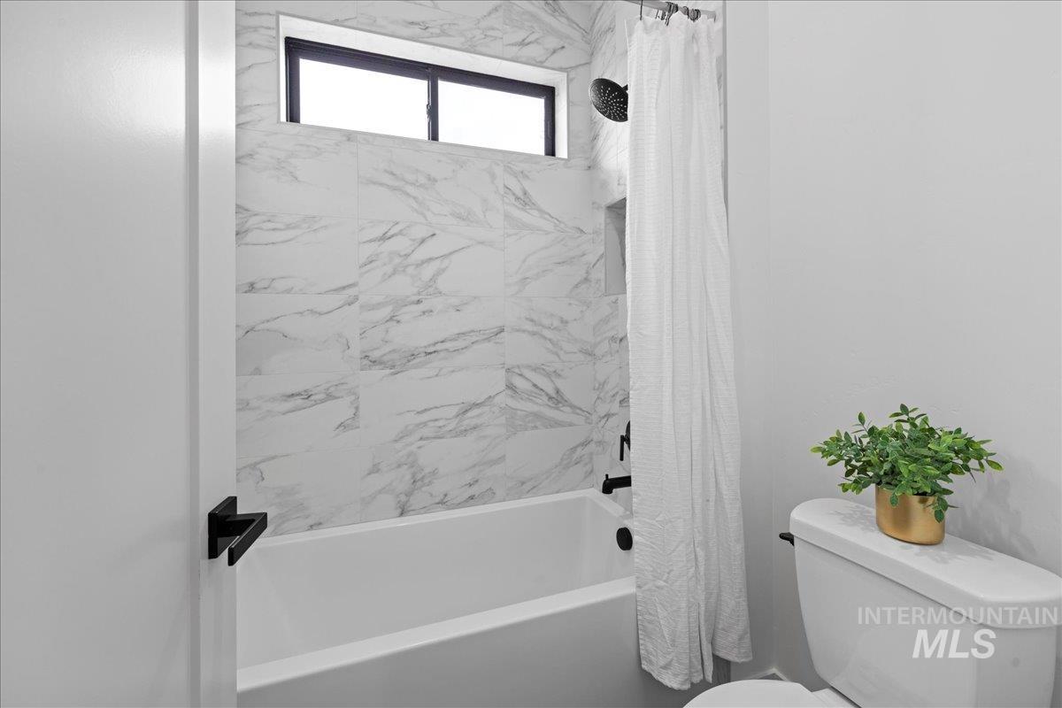 Nampa, Idaho 83651, United States, 4 Bedrooms Bedrooms, ,4 BathroomsBathrooms,Residential,Active,178113