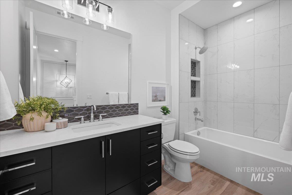 Nampa, Idaho 83651, United States, 4 Bedrooms Bedrooms, ,4 BathroomsBathrooms,Residential,Active,178113