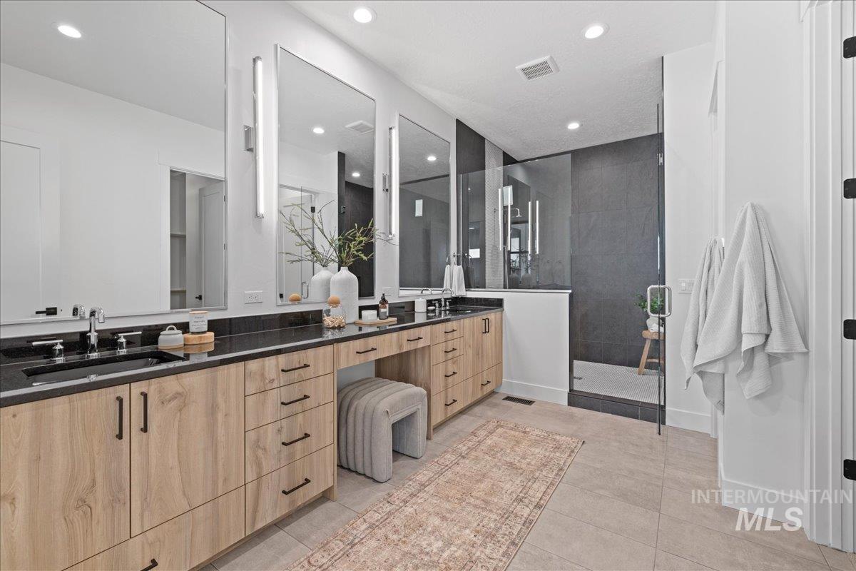 Nampa, Idaho 83651, United States, 4 Bedrooms Bedrooms, ,4 BathroomsBathrooms,Residential,Active,178113