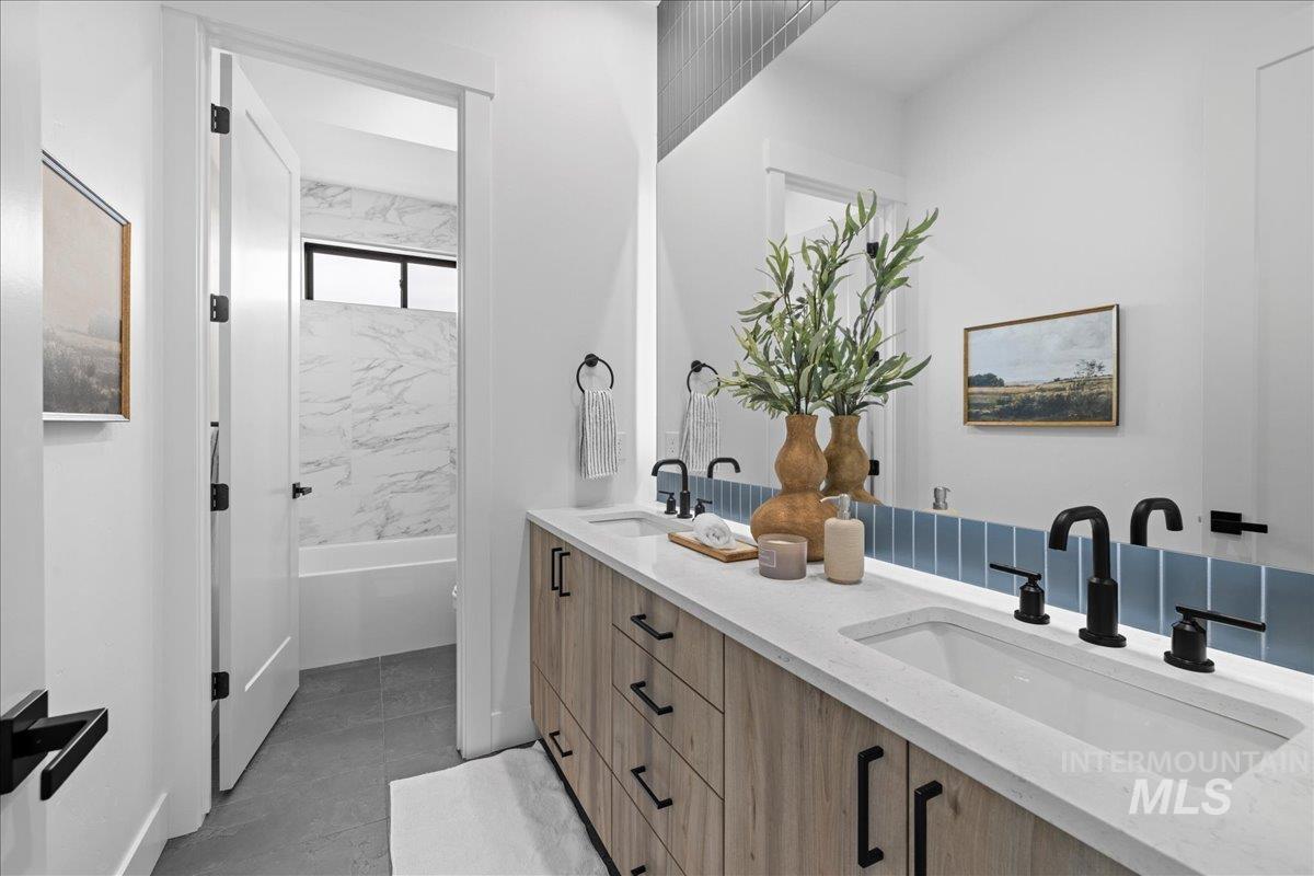 Nampa, Idaho 83651, United States, 4 Bedrooms Bedrooms, ,4 BathroomsBathrooms,Residential,Active,178113