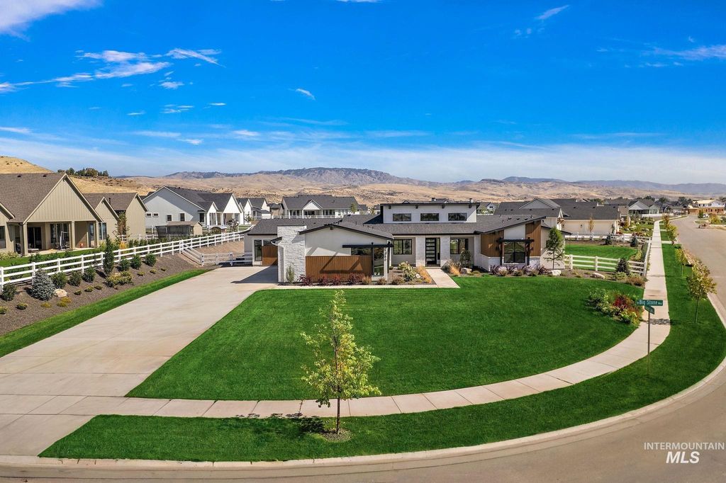 Photo of 7786 W Diamond Lake Dr, Boise, ID 83714 (MLS # 98977688)