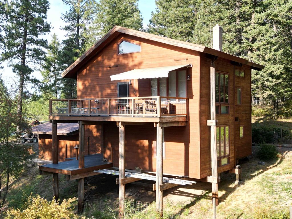 Photo of 1065 Newell Rd, Viola, ID 83872 (MLS # 98956777)