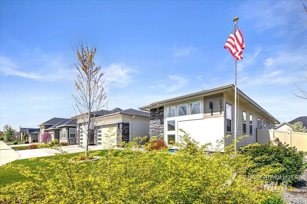 Photo of 2578 E Shady Glade Drive, Meridian, ID 83642 (MLS # 98981278)