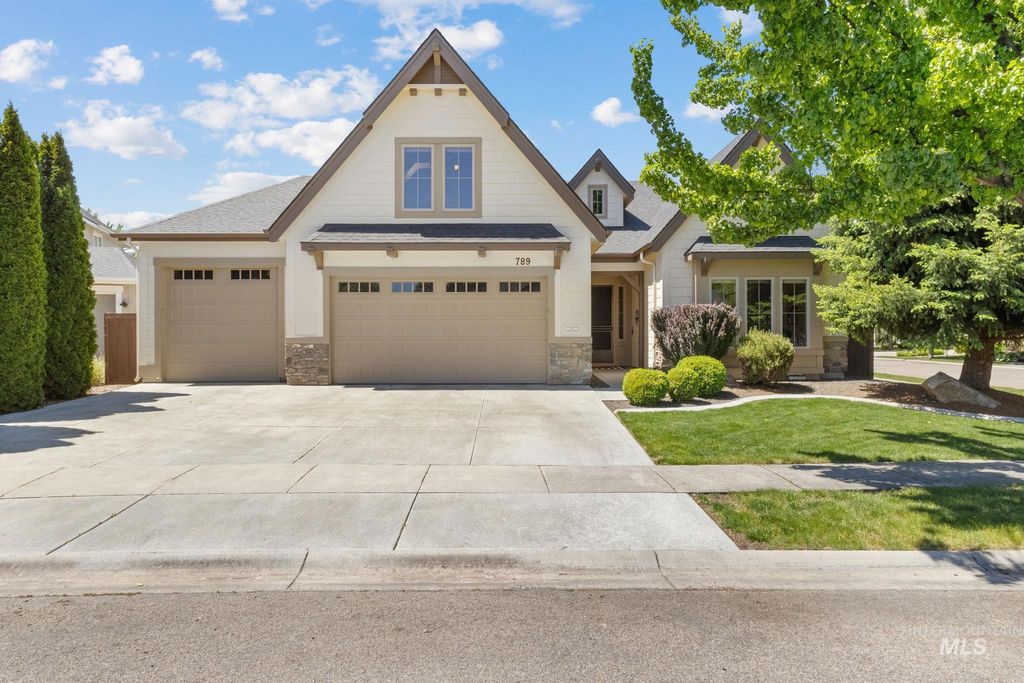 Photo of 789 W Crosby Dr, Meridian, ID 83646 (MLS # 98985293)