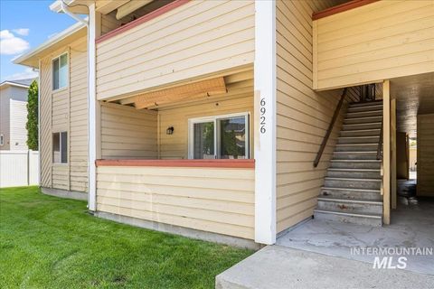 Photo of 6926 W Colehaven Ln #19, Boise, ID 83704 (MLS # 98977298)