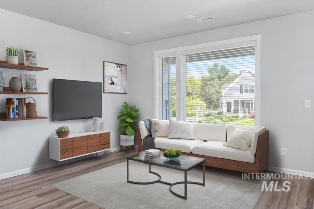 Photo of 1970 NW Strahorn Dr, Mountain Home, ID 83647 (MLS # 98968896)