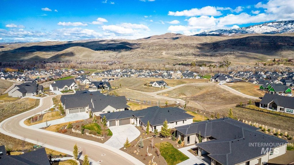 Photo of 11500 N 17th Way, Boise, ID 83714 (MLS # 98977943)