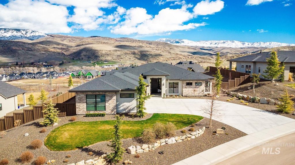 Photo of 11500 N 17th Way, Boise, ID 83714 (MLS # 98977943)