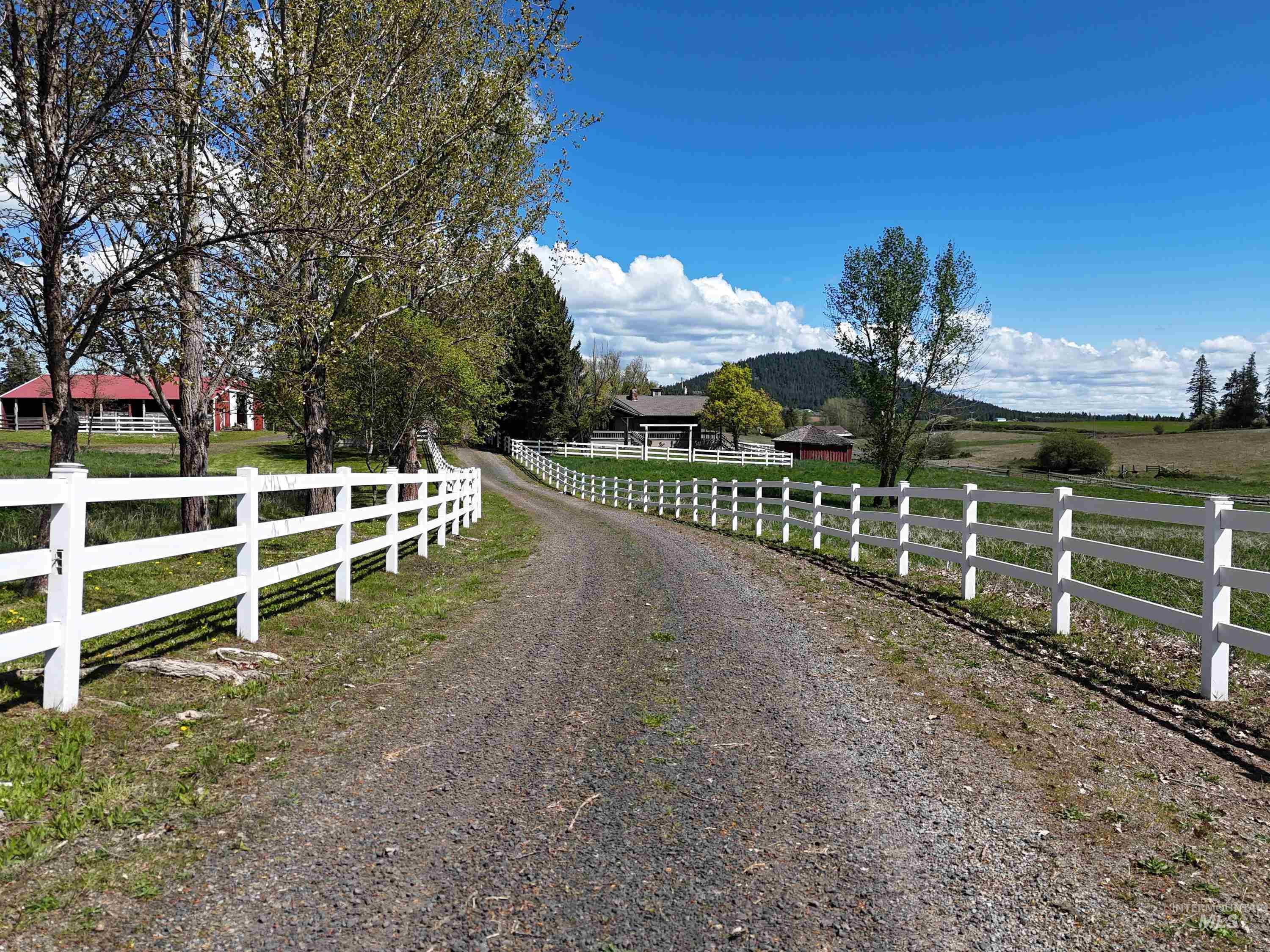 56922 S Hwy 97