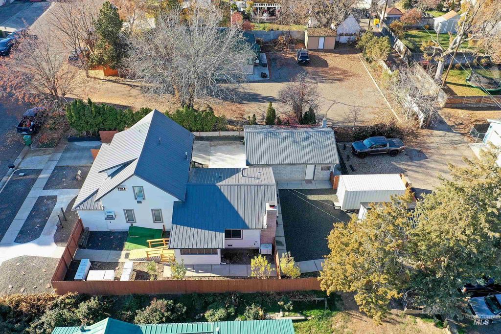 Photo of 1059 SW 3rd Ave, Ontario, OR 97914 (MLS # 98975958)