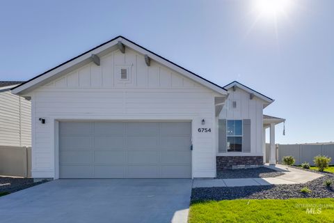 Photo of 4432 N Alameda Creek Ave, Meridian, ID 83646 (MLS # 98984750)