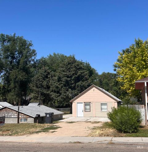 Photo of 93 N Canyon, Nampa, ID 83651 (MLS # 98951284)