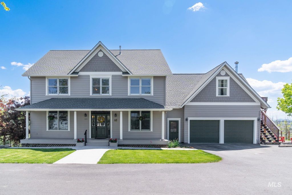 Photo of 1673 Christopher Ln, Moscow, ID 83843 (MLS # 98985458)