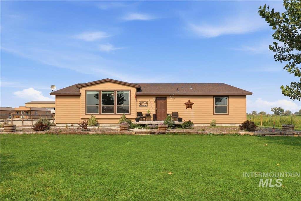 Photo of 23095 Centerpoint Rd, Caldwell, ID 83607 (MLS # 98996893)