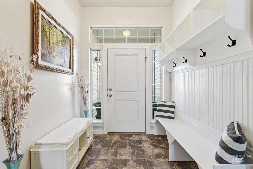 Photo of 2528 S Garibaldi Ave, Meridian, ID 83642 (MLS # 98968562)