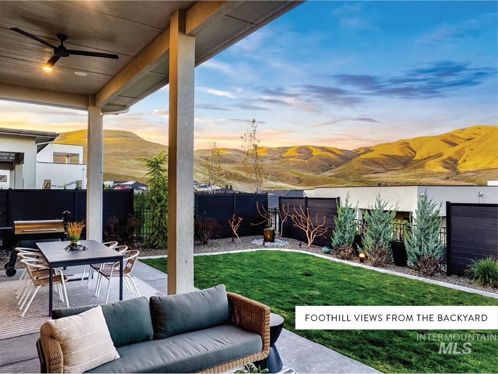 Photo of 2548 S Linnet Place, Boise, ID 83716 (MLS # 98984941)
