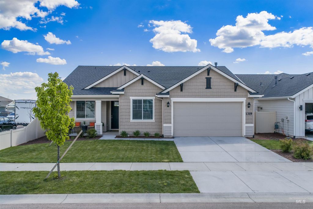 Photo of 1319 E Sweet Pearl St, Kuna, ID 83634 (MLS # 98984300)