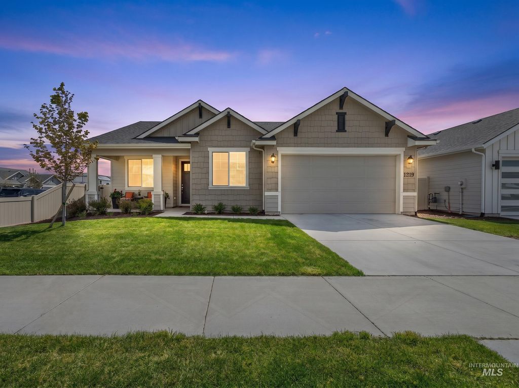Photo of 1319 E Sweet Pearl St, Kuna, ID 83634 (MLS # 98984300)