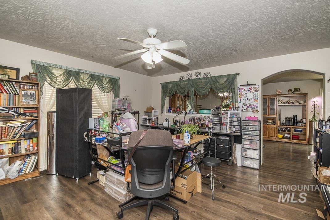 19616 Commonwealth Avenue