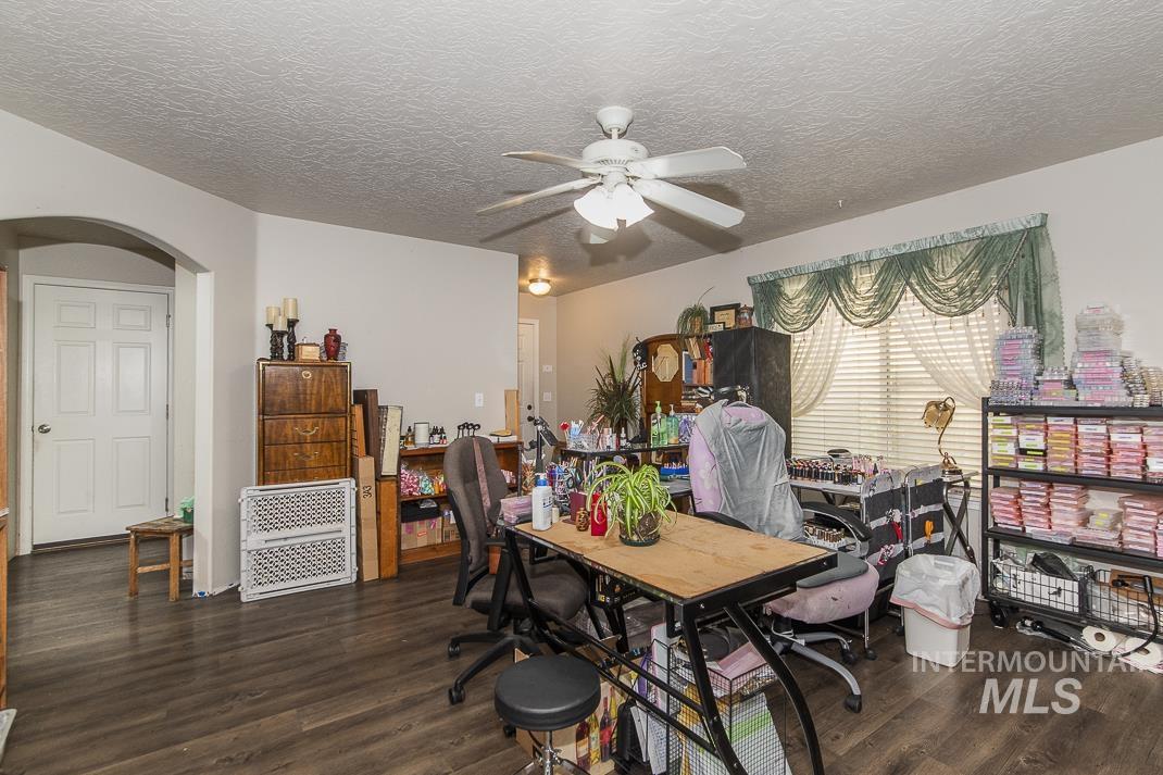 19616 Commonwealth Avenue