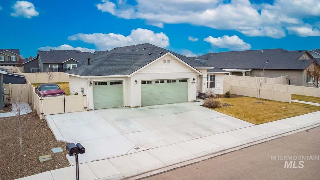 Photo of 11309 W Viola St, Nampa, ID 83651 (MLS # 98972428)