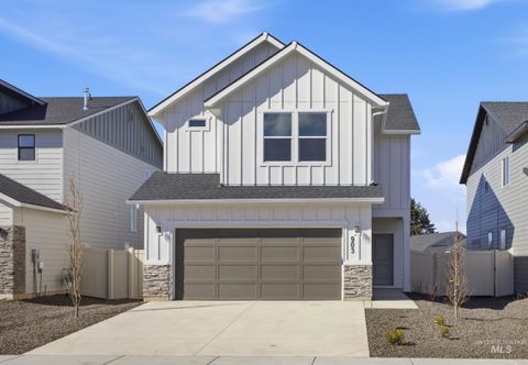 Photo of 903 N Mirror Creek Way, Meridian, ID 83642 (MLS # 98967509)