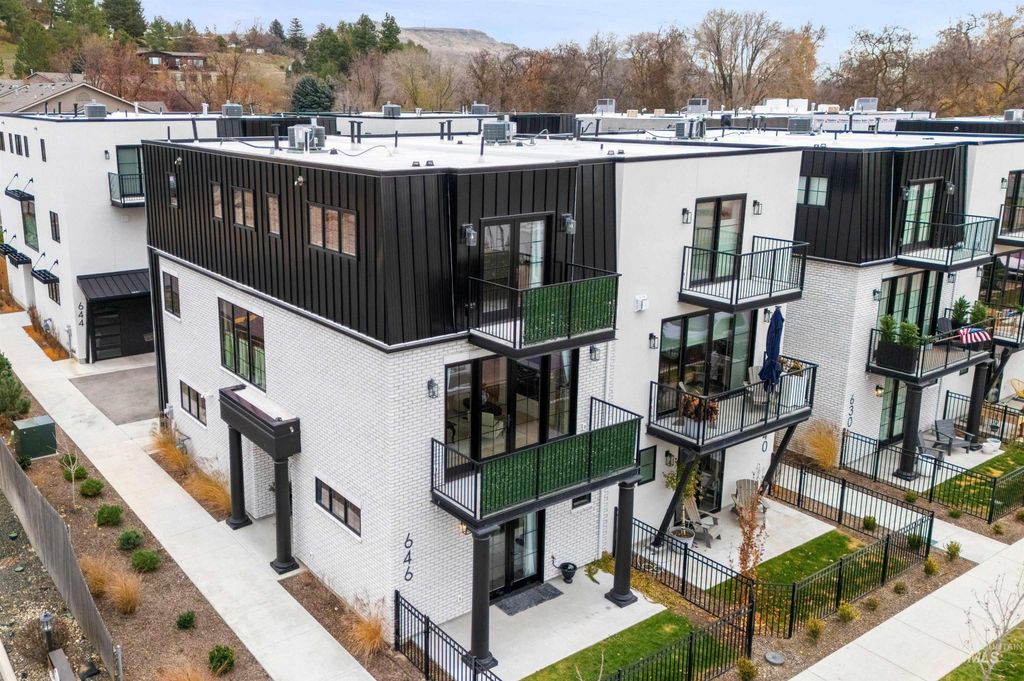 Photo of 646 N Avenue H Avenue, Boise, ID 83712 (MLS # 98969039)