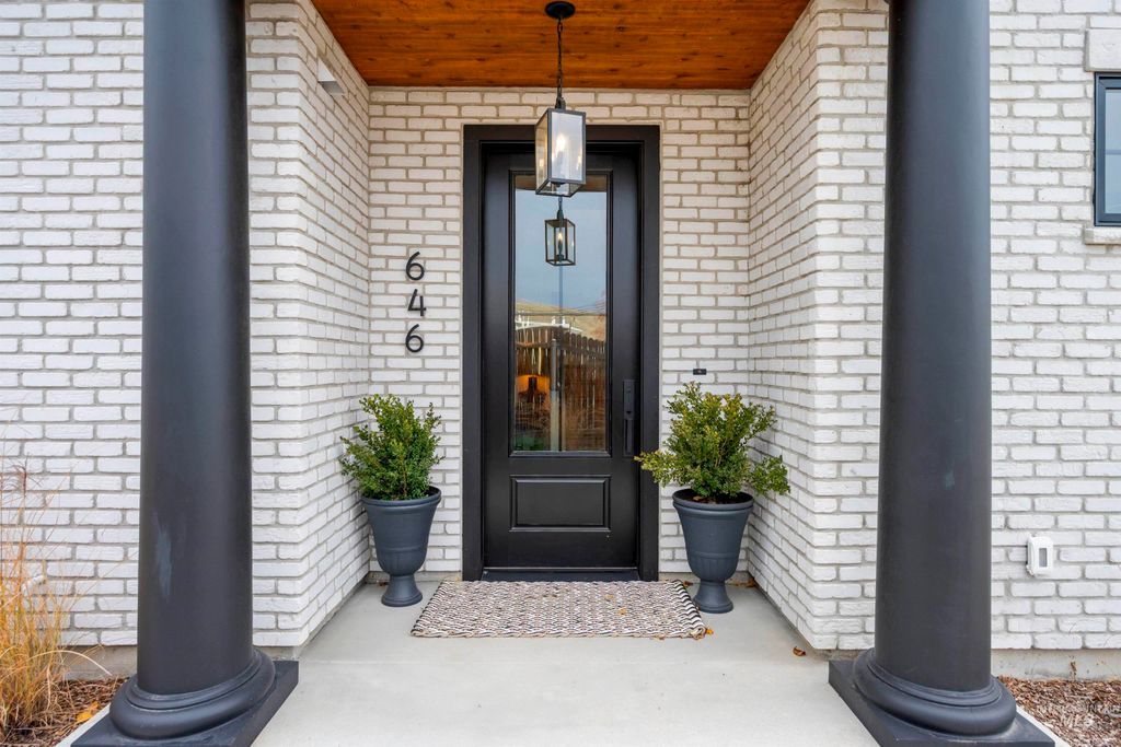 Photo of 646 N Avenue H Avenue, Boise, ID 83712 (MLS # 98969039)